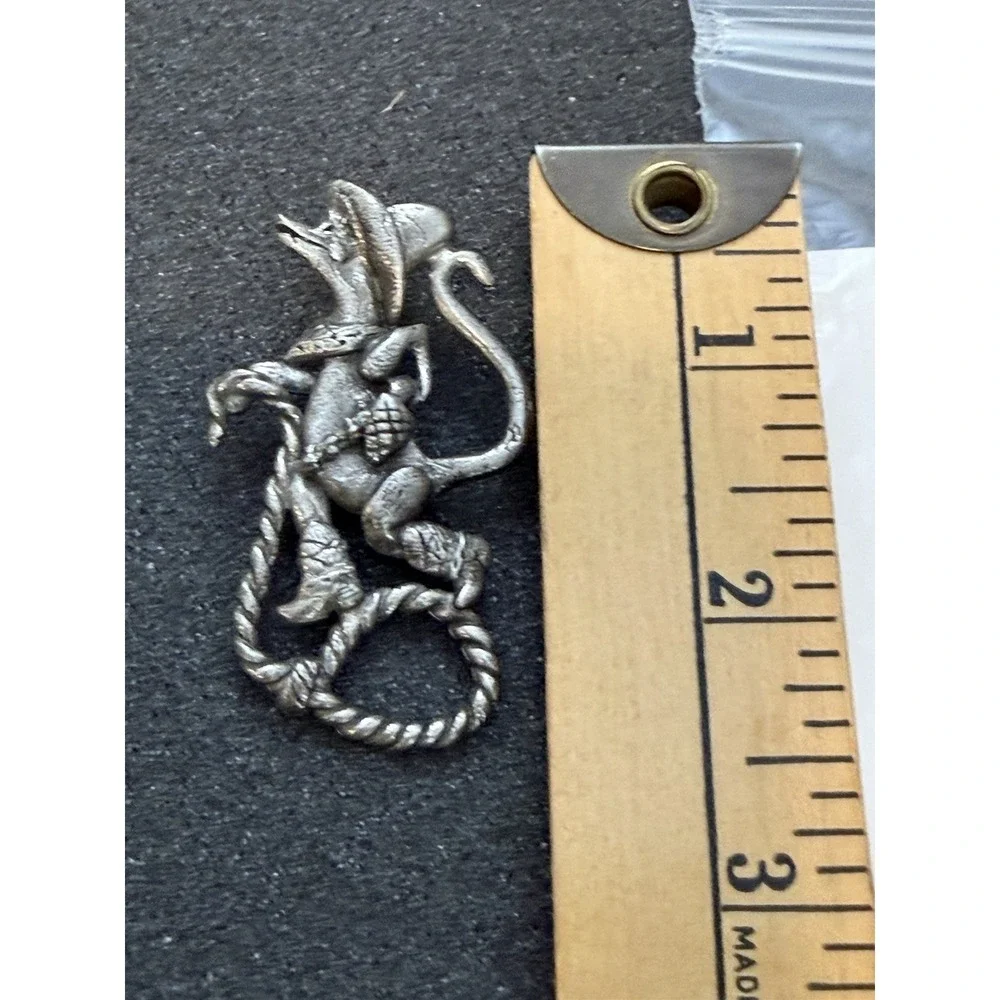 Vintage Handcrafted Pewter Brooch‎ Pin Eye/ Sunglass Holder USA
